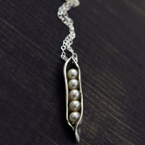 5 Peas In A Pod Pearl Necklace